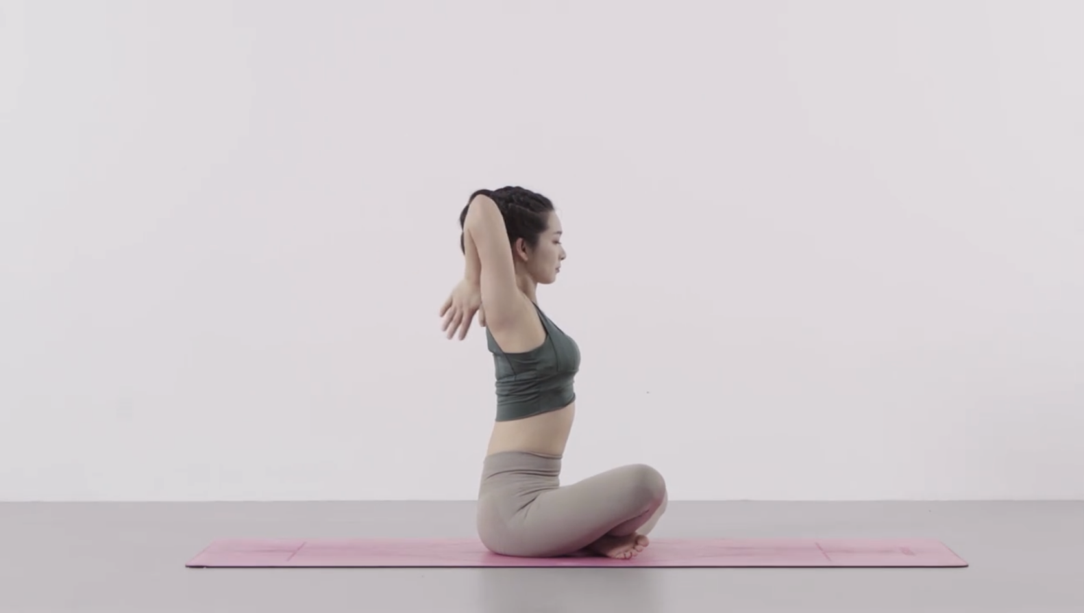 仅需三招瑜伽体式,自信美臂秀出来!-要炼 仅需三招瑜伽体式,自信美臂秀出来!-要炼